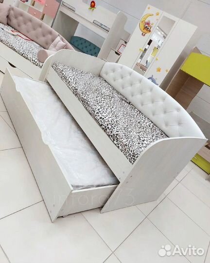 Детская кровать с выдвижным ярусом белая