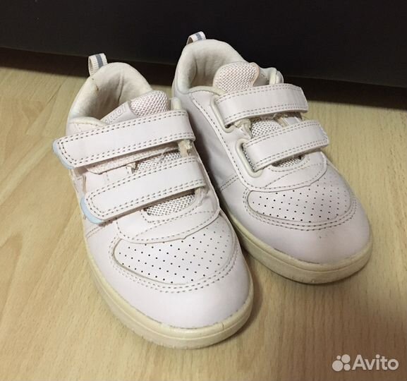 Кроссовки детские