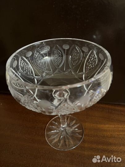 Ваза хрустальная