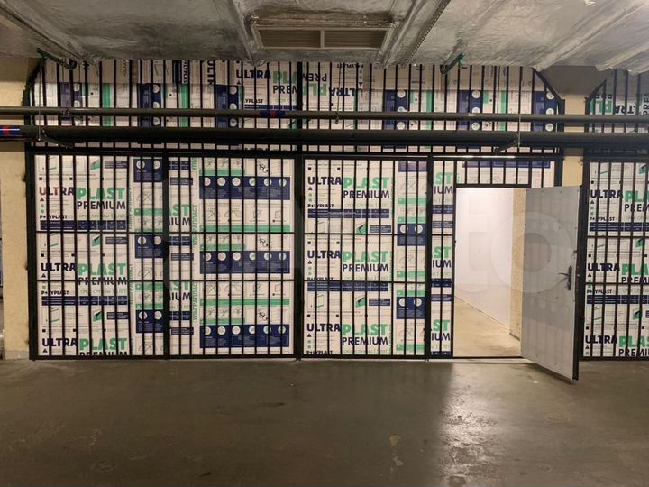 Гараж, > 30 м²