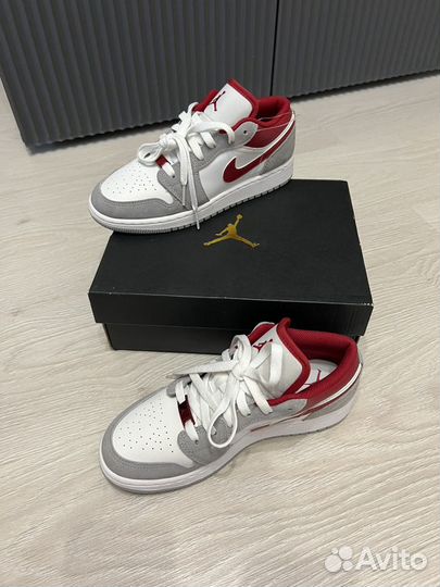 Кроссовки Air Jordan 1 Low SE GS