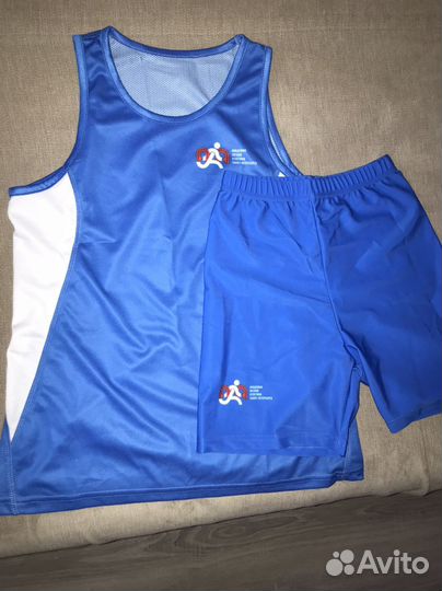 Спортивный костюм короткий