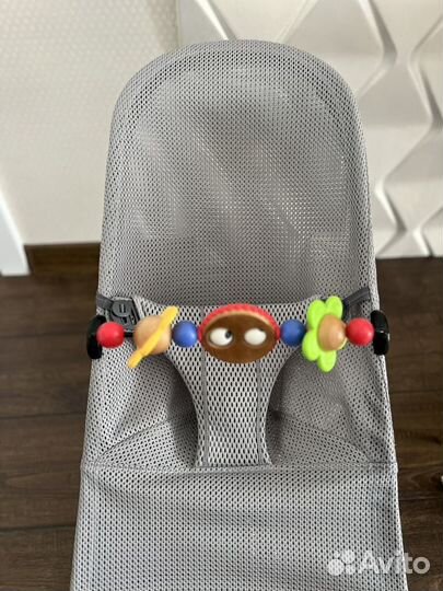 Шезлонг babybjorn сетка с оригинальной игрушкой