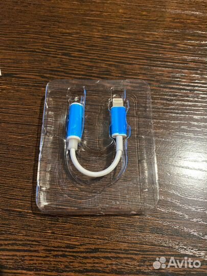 Адаптер Apple Lightning to Headphone Jack 3.5 мм
