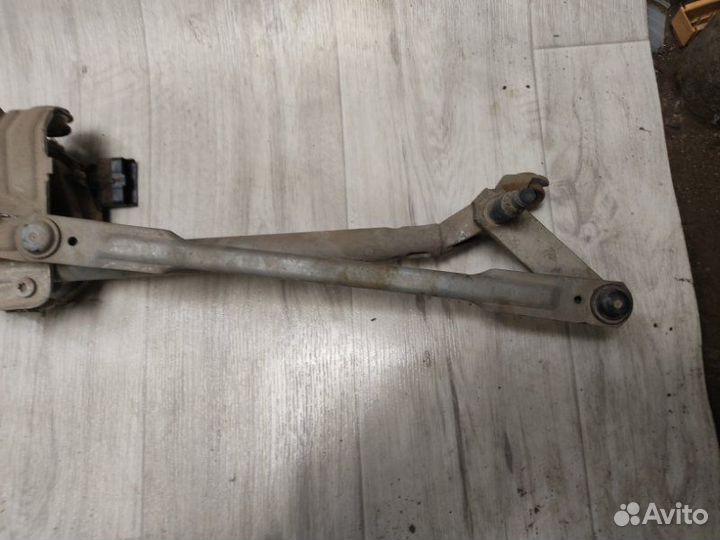 Трапеция с мотором стеклоотчестителей Peugeot 308