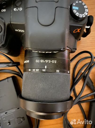Зеркальный фотоаппарат Sony alpha 200