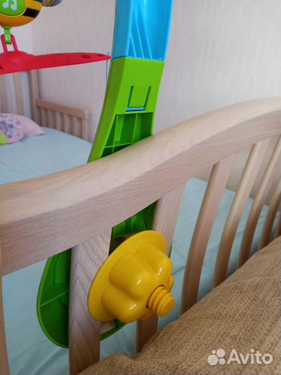 Мобиль на детскую кроватку