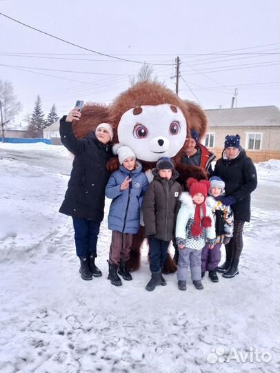 Поздравление от Белого медведя и Чебурашки