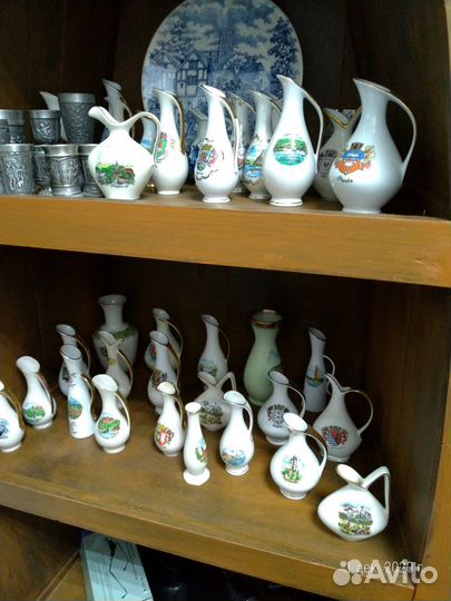 Коллекция фарфоровых кувшинчиков 35 шт