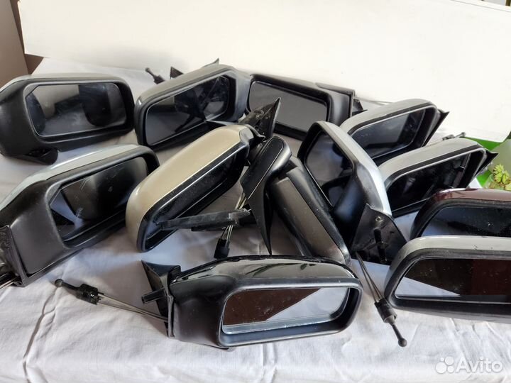 Автомобильное зеркало заднего вида