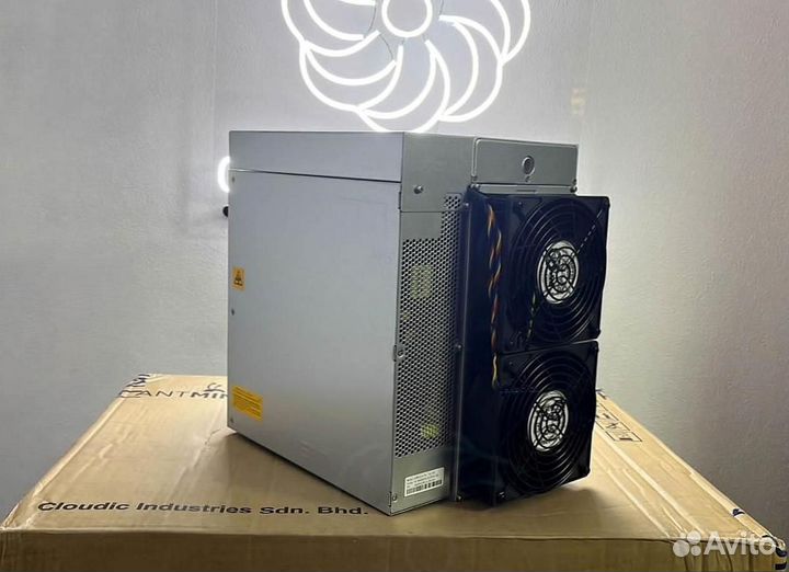 Асик AntMiner L7 9050M