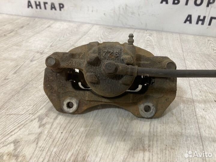 Суппорт передний правый Mitsubishi Lancer 9 CS3A