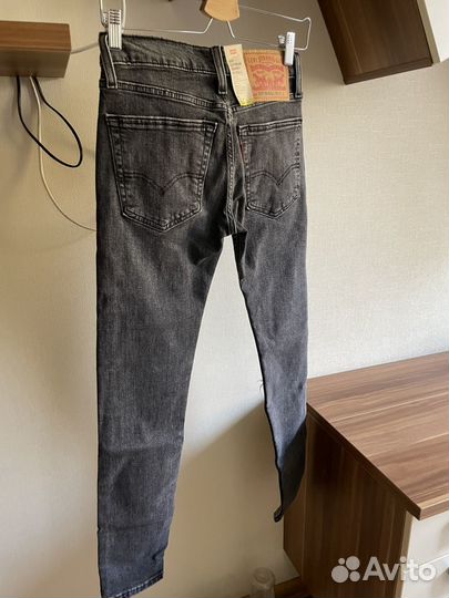 Джинсы levis 519