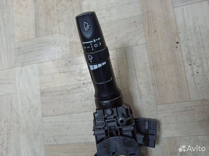 Подрулевой переключатель дворников Kia Rio 3 2016