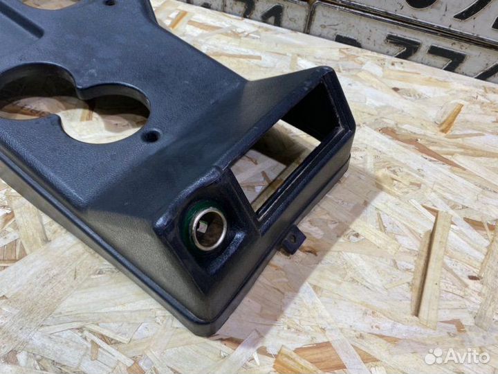 Центральная консоль Ваз 21214 2012