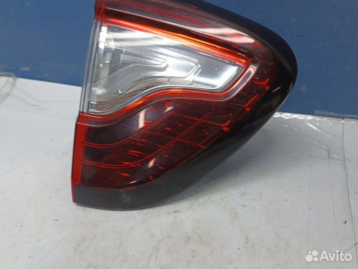 Фонарь внутренний левый Renault Kaptur RBA 2.0