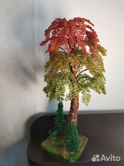 Дерево из бисера