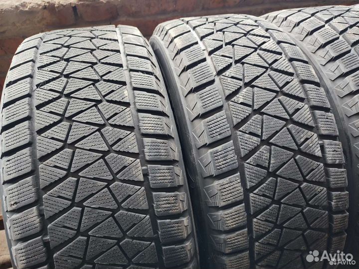 Bridgestone Blizzak DM-V2 265/60 R18