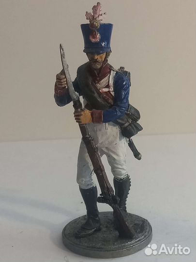 Настольная фигурка