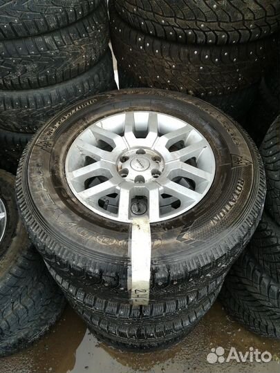 R16 Goodyear UltraGrip 500 245/70, PCD 6x114.3 DIA 67