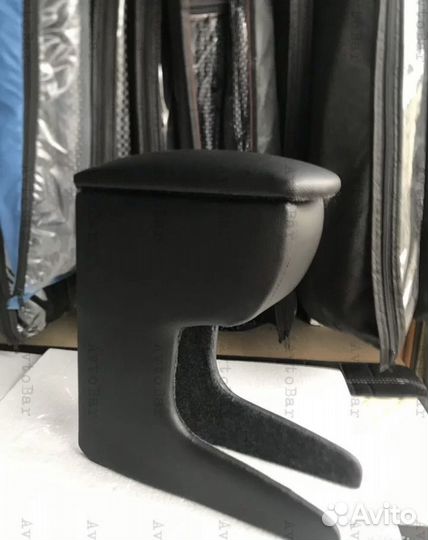 Подлокотник Renault Duster