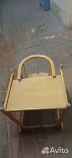 Стульчик времен СССР для кормления деревянный