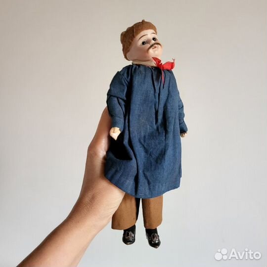 Антикварная фарфоровая кукла