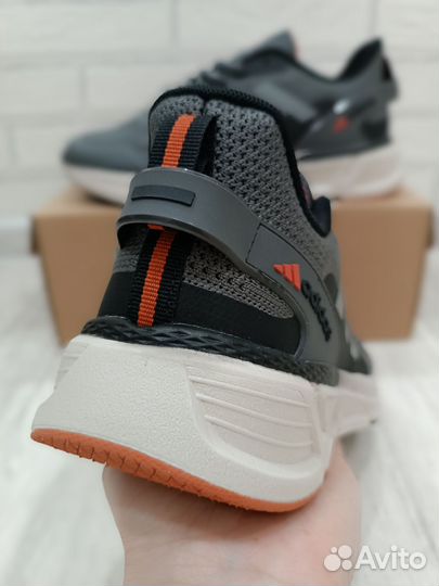 Мужские кроссовки Adidas 41.42