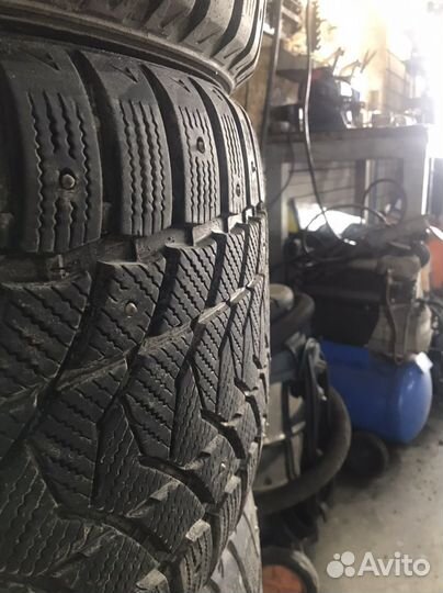 Tri Ace Snow White II 295/35 R21 107H