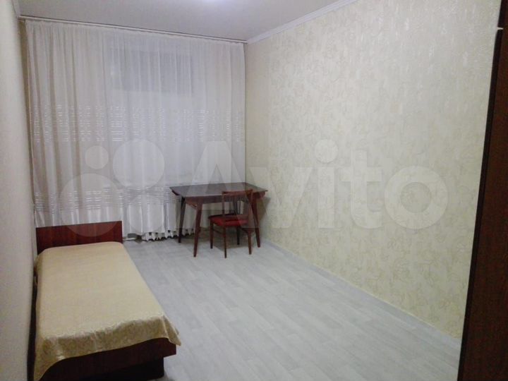 Комната 25 м² в 2-к., 1/3 эт.