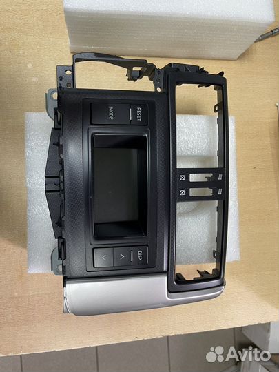 Штатное головное устройство Toyota Prado 150