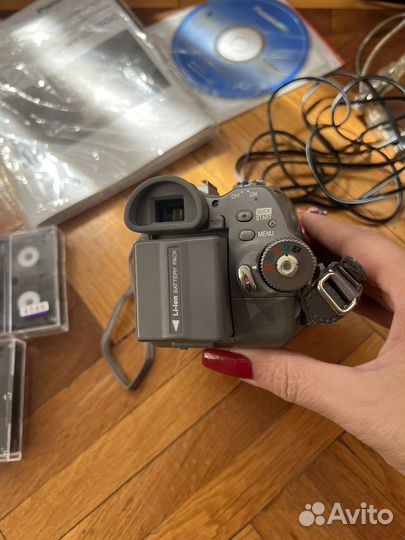 Видеокамера panasonic NV-GS75