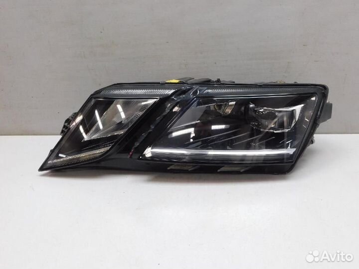 Фара левая Skoda Octavia