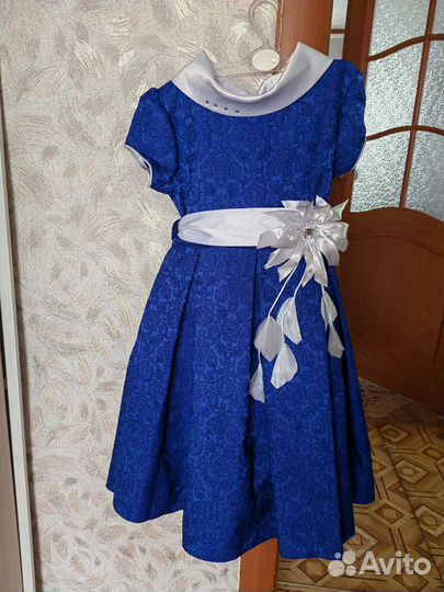 Нарядное платье для девочки 134 140