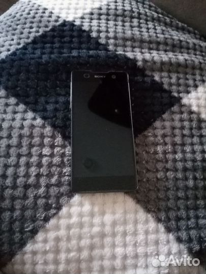 Sony Xperia E5, 16 ГБ