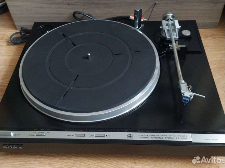 Проигрыватель винила 