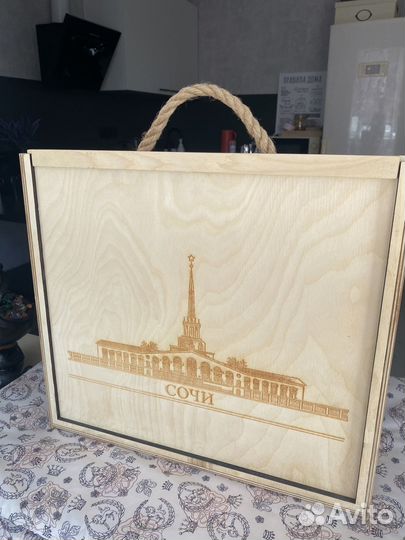 Деревянный ящик для вина