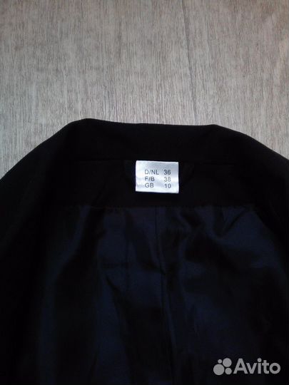 Новый черный пиджак р.42-44