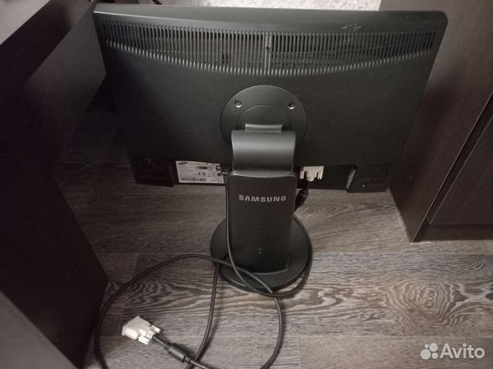 Монитор samsung syncmaster 20