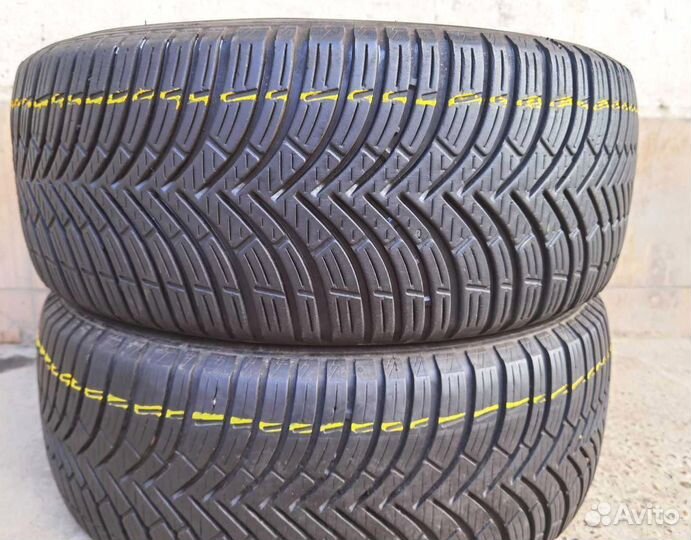 Kleber Quadraxer 2 215/50 R17 95W