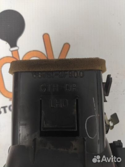 Дефлектор воздушный Nissan Primera P11