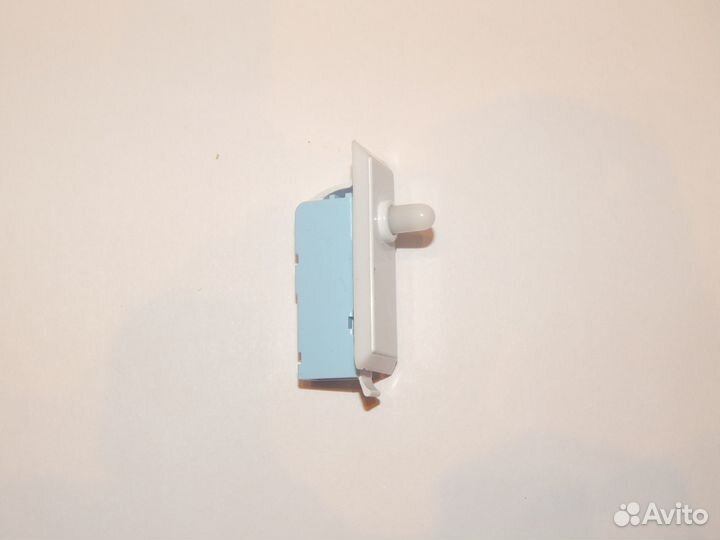 Кнопка контроля закрытия люка Samsung DC64-00828G