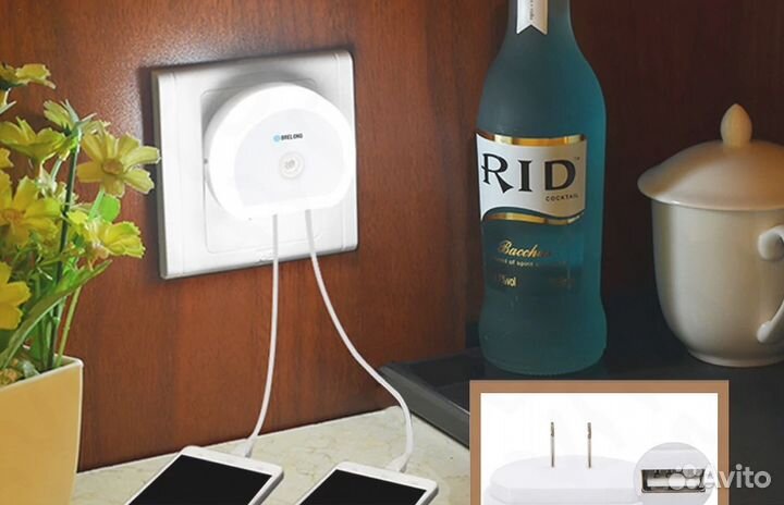 Зарядное на 2 USB 5V/1A со встроенным светильником
