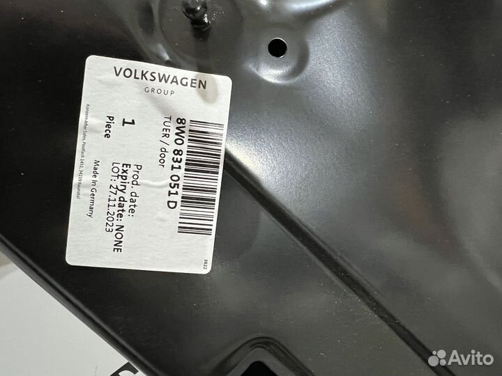 Дверь передняя левая Audi A4 B9 8W0831051D