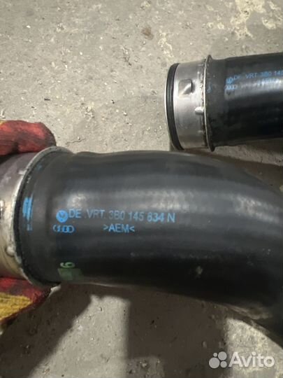 Патрубок интеркулера VW Passat B5 Skoda Super B