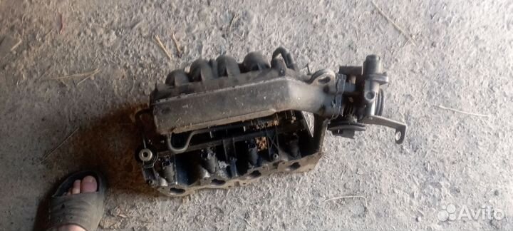 Впускной коллектор