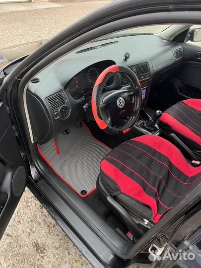 Volkswagen Golf 1.4 МТ, 2003, 300 000 км
