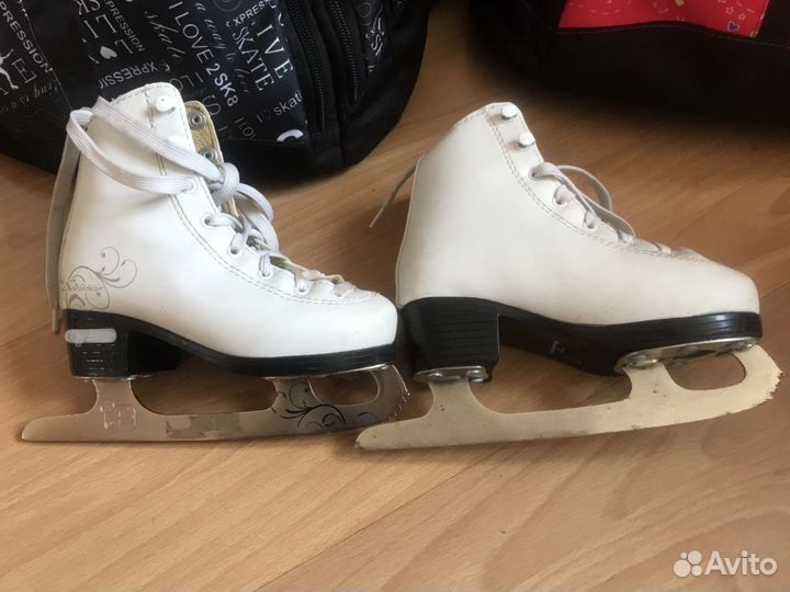 Коньки фигурные непрофессиональные (5 зубцов)