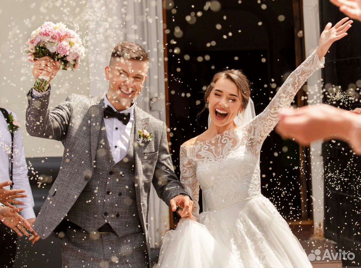 Ведущая и Диджей