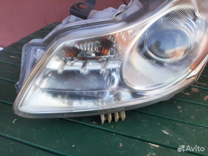 Фара Infiniti G35 G37 V36